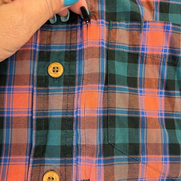 Duluth Trading Untucked Relaxed Fit Hidden Pocket Plaid Button Down Shirt sz L - Picture 5 of 9